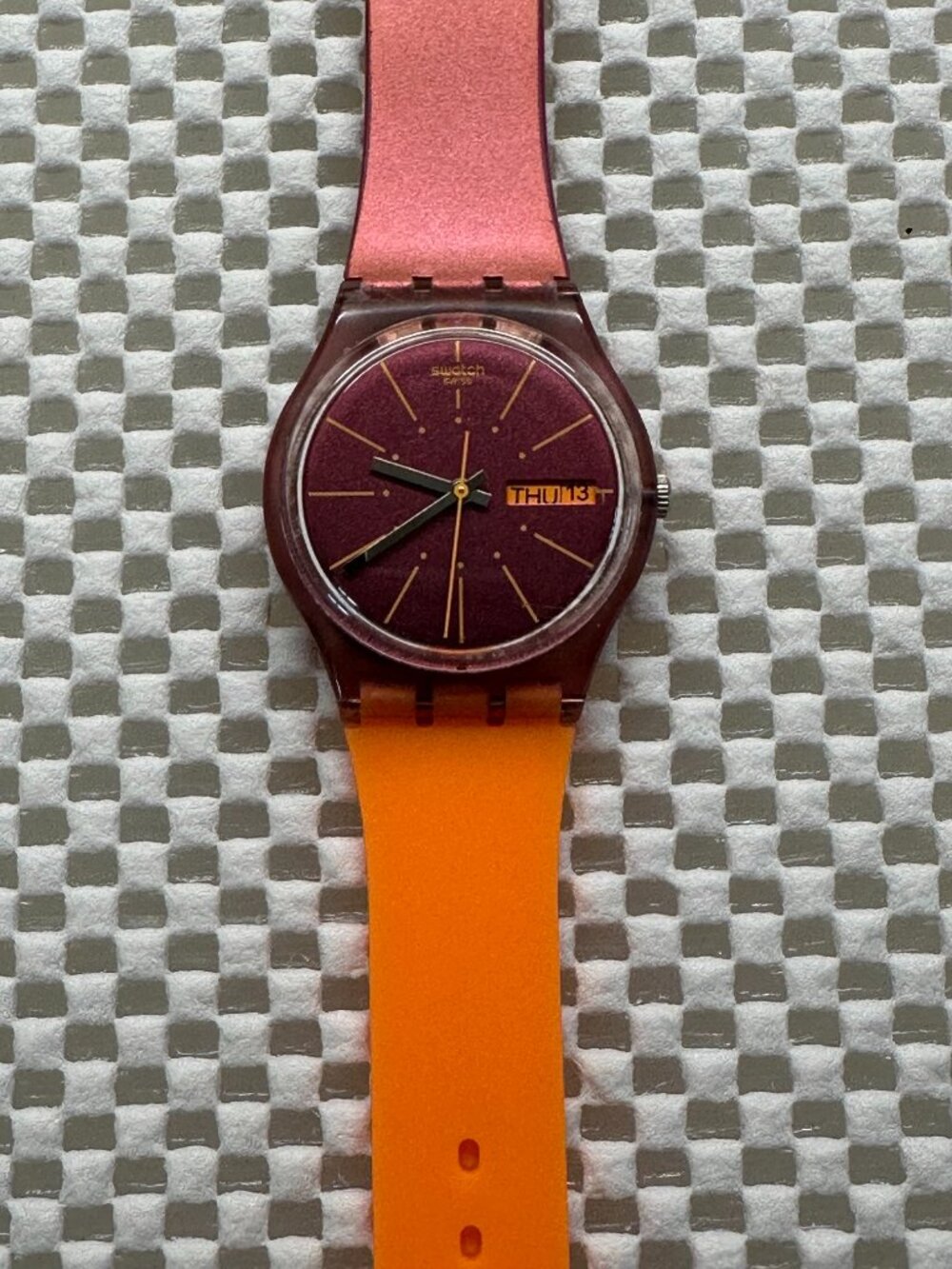 Swatch Watch Sneaky Peaky GP701 Classic 2016